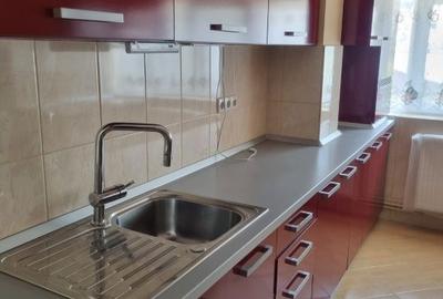 Apartament cu 2 camere decomandat în Micro 17 - 1