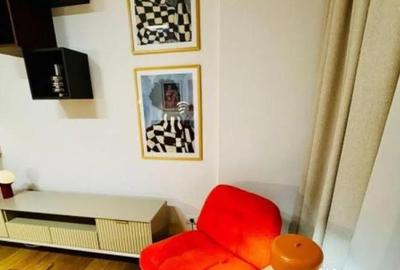 Garsonieră decomandată, mobilată în Unirii