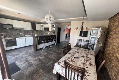 Apartament cu 4 camere în Central