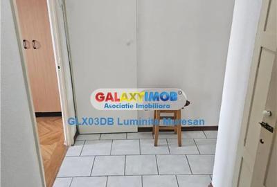 Apartament cu 3 camere decomandat în Micro 12 - 3