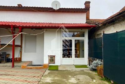 Casa +Spatiu comercial + apartament studio - 3