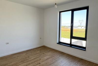 Vila individuala - 5 camere - 3 bai - beci- Teren 330 mp - 15