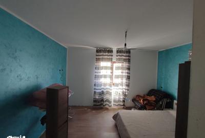 Casă cu 6 camere cu Teren 324 Mp în Holboca - 2
