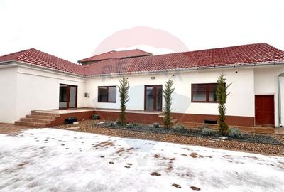 Casă de vânzare în zona Oncea, Str Ion Bogdan, teren 2.000 mp - 1