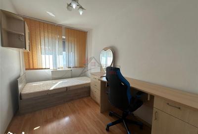 Apartament cu 3 camere decomandat în Nicolina - 6