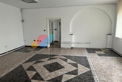 Casă individuală cu 7 camere cu Canalizare în Zorilor - 3