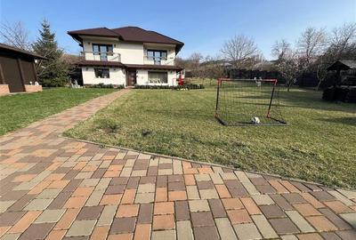 Vila 6 camere - 1500mp teren - Bucium - 2