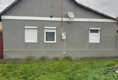 Vand casa cu teren mare 1454 metri - 2