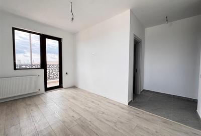 Garsonieră decomandată în Titan