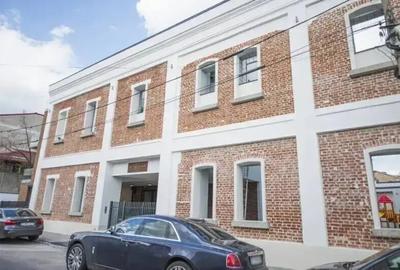 Apartament cu 3 camere decomandat, mobilat în Parcul Carol - 1