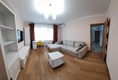 Apartament cu 3 camere semidecomandat în Central - 1