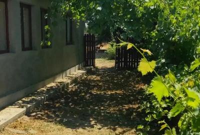 Casă cu 4 camere cu Teren 700 Mp în Ograda