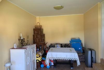 Casă cu 3 camere în Garoafa