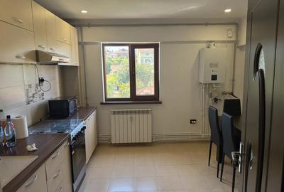 Inchiriez apartament 3 camere - 3