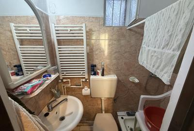 Casă individuală cu 3 camere cu Canalizare în Central - 3