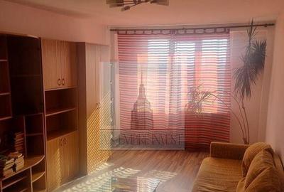 De vanzare apartament 3 camere/ Bd.Alexandru Vlahut?a? . - 8