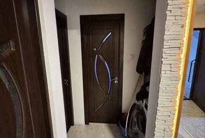 Apartament cu 3 camere decomandat în Vitrometan - 8