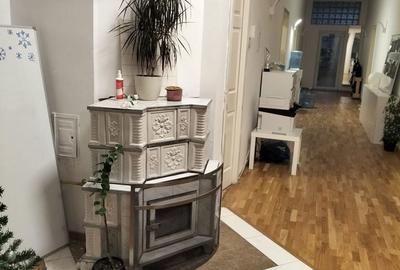 Casă cu 10 camere cu Teren 740 Mp în Andrei Mureșanu - 1