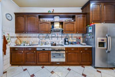 Casă individuală cu 6 camere cu Canalizare în Andrei Mureșanu - 9