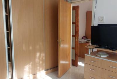 Apartament cu 4 camere decomandat, mobilat în Brâncoveanu