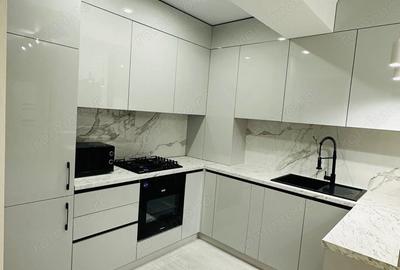 Apartament cu 3 camere decomandat în 1 Decembrie 1918 - 1