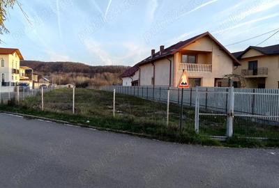 Teren de 400 mp, în Central - 3