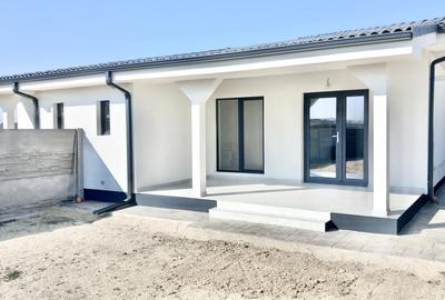 Duplex cu 3 camere cu Canalizare în Moșnița Veche - 2