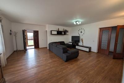Casa 4 dormitoare, teren 2000m - 2
