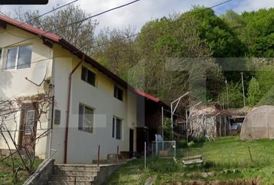 Casa cu etaj+Teren  Cornu -PH - 1