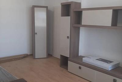 Ofer spre inchiriere ap modern ,decomandat,60m , mobilat utilat , cu lift situat pe bd. Iuliu Maniu. - 1