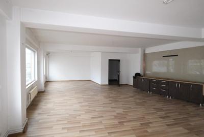 Casă individuală cu 6 camere cu Canalizare în Ștefan cel Mare - 1