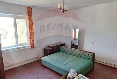 Apartament cu 2 camere decomandat în Central - 2