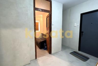 Apartament cu 3 camere decomandat în Sebastian