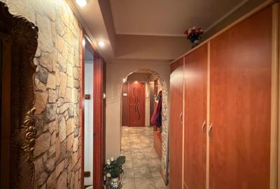 Apartament cu 3 camere decomandat, mobilat în Obor - 9