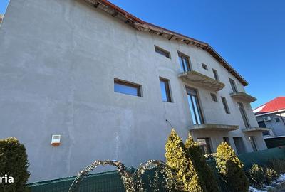 Casă cu 4 camere cu Teren 800 Mp în Central - 2