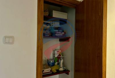 Apartament cu 4 camere decomandat în 1 Mai - 10