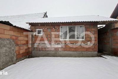 Casă cu 3 camere cu Canalizare în Șura Mare - 3