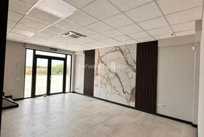 Spațiu comercial, de 585 mp, în Nord - 3