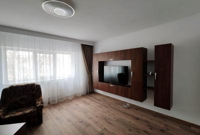 Apartament cu 3 camere circular, mobilat în Capitol