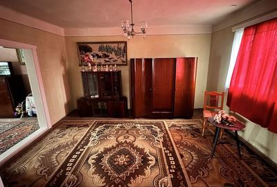 Casă cu 3 camere în Bogata