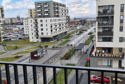 Apartament cu 2 camere decomandat, mobilat în Tractorul