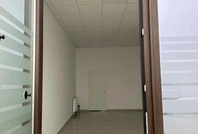 Spațiu comercial, de 50 mp, în Ultracentral - 4