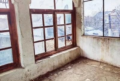 Spațiu comercial, de 150 mp, în Central - 6