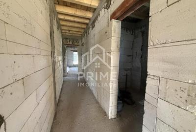 Casă cu Teren 433 Mp în Teiu - 14