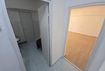 Resita Apartament cu o camera (garsoniera) ultracentral in Resita - 5