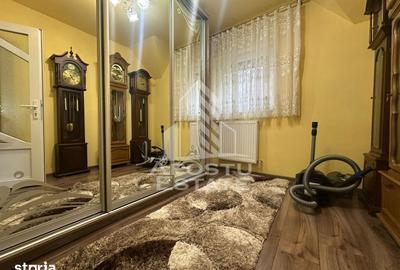 Casă cu 5 camere cu Teren 306 Mp în Sânmihaiu Român - 8