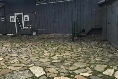 Casa,anexe si teren - 4