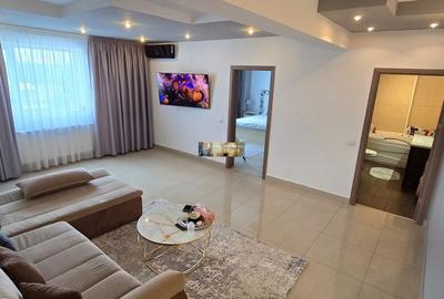 Apartament cu 3 camere semidecomandat în Zona Industrială - 1