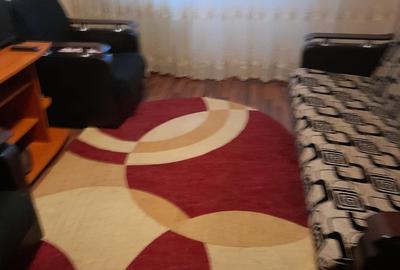 1 Decembrie la 5 minute de metrou - 1