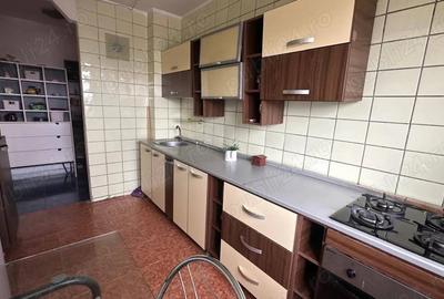 Apartament 4 camere Teiul Doamnei - Urgent - 9